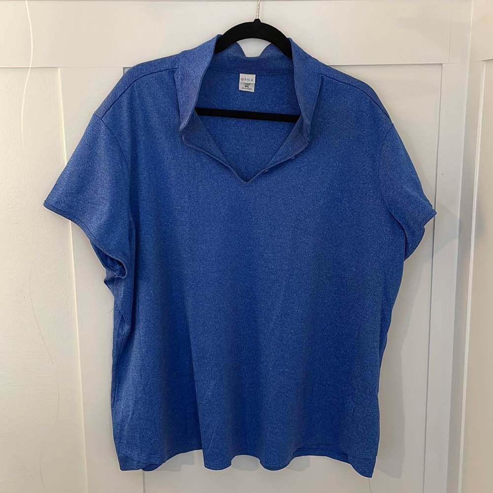 Collared golf shirt